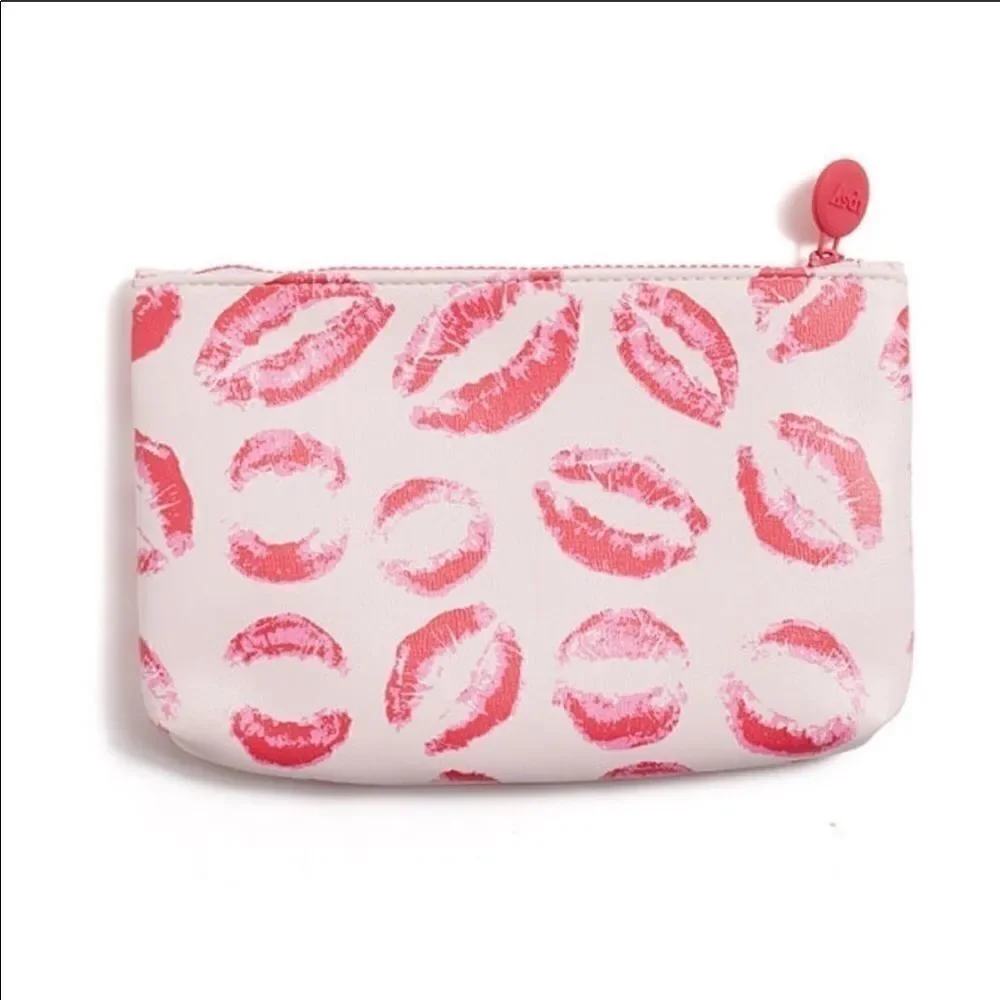 MAC CREMESHEEN LIPSTICK NEW Brave Red Ipsy bag